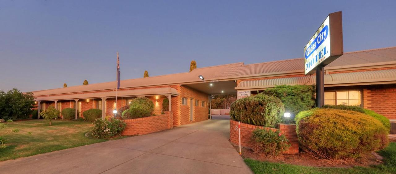 Glider Motel 4*