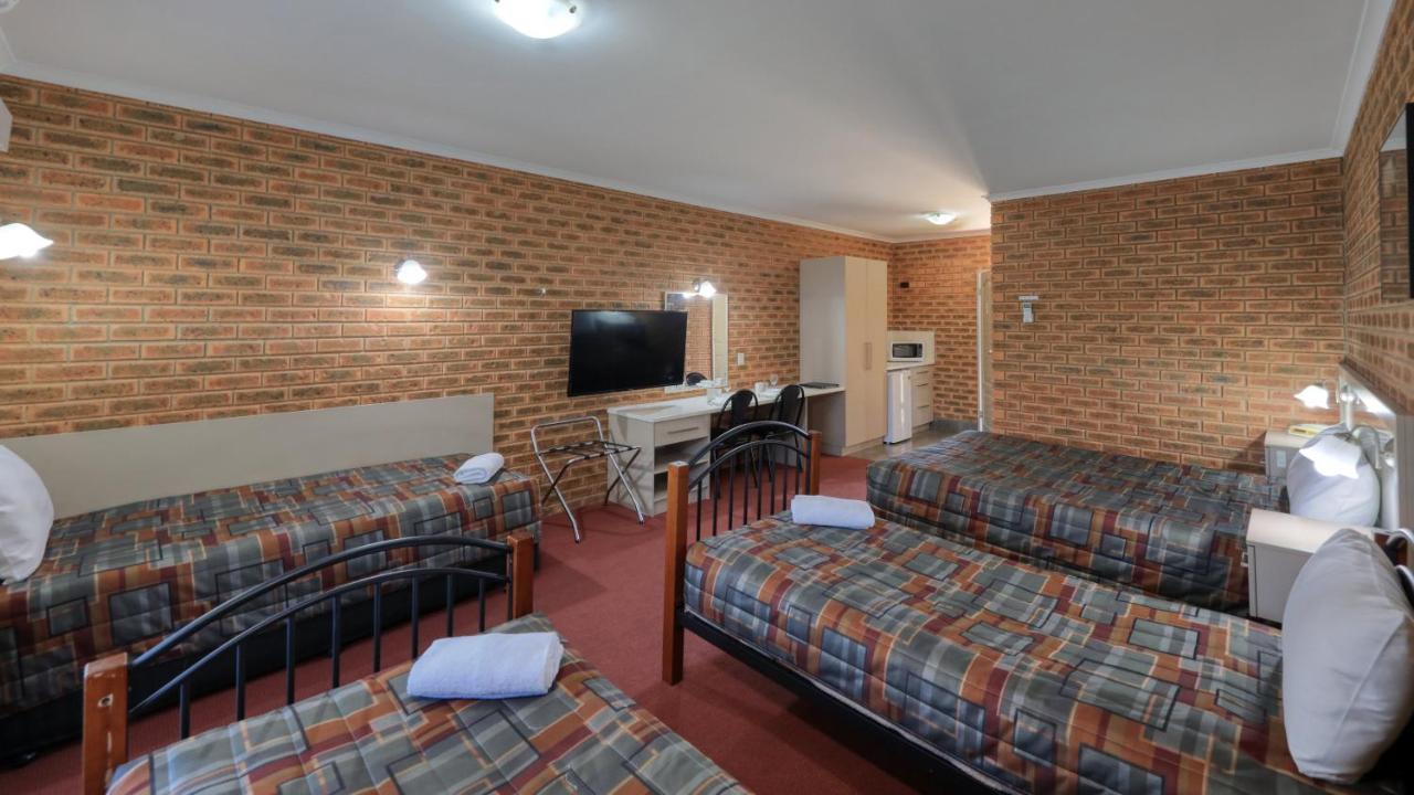 Motel Glider
