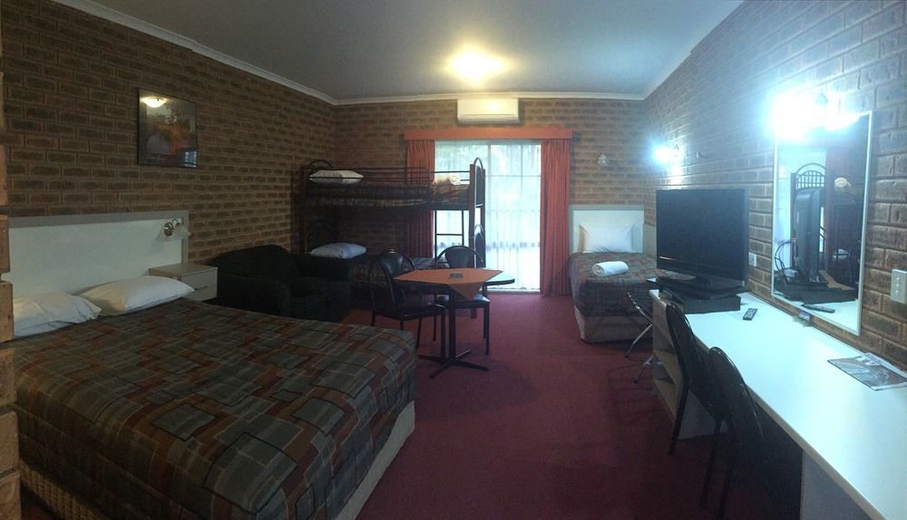 Motel Glider